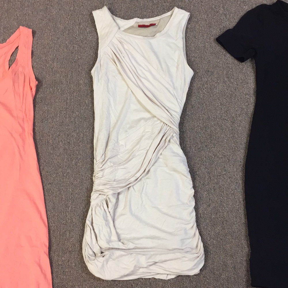 SELLING AS BUNDLE: 7 dresses